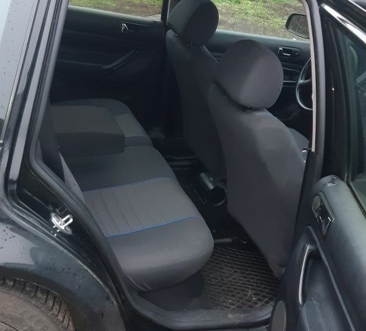 Черный Фольксваген Гольф, объемом двигателя 1.9 л и пробегом 511 тыс. км за 4100 $, фото 4 на Automoto.ua