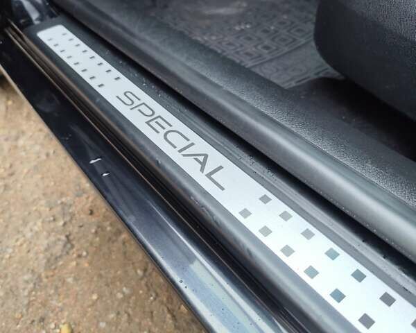 Черный Фольксваген Гольф, объемом двигателя 1.39 л и пробегом 212 тыс. км за 4700 $, фото 24 на Automoto.ua