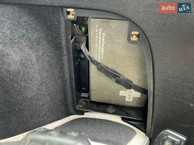 Черный Фольксваген Гольф, объемом двигателя 1.6 л и пробегом 136 тыс. км за 5700 $, фото 51 на Automoto.ua