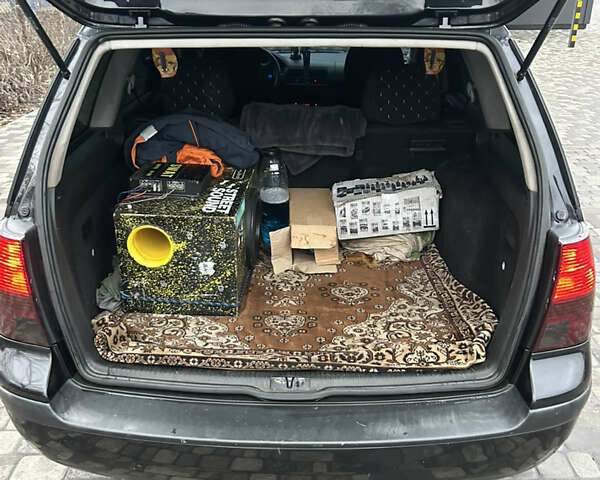 Черный Фольксваген Гольф, объемом двигателя 1.6 л и пробегом 244 тыс. км за 5000 $, фото 14 на Automoto.ua