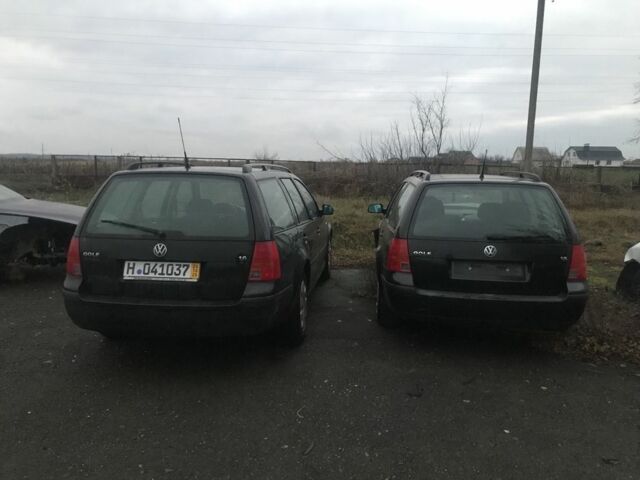 Черный Фольксваген Гольф, объемом двигателя 1.6 л и пробегом 220 тыс. км за 3750 $, фото 3 на Automoto.ua