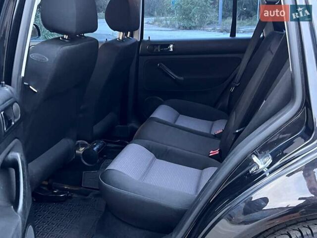 Черный Фольксваген Гольф, объемом двигателя 1.6 л и пробегом 272 тыс. км за 4500 $, фото 21 на Automoto.ua