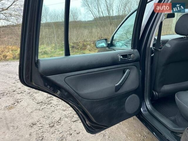 Черный Фольксваген Гольф, объемом двигателя 1.6 л и пробегом 136 тыс. км за 5700 $, фото 34 на Automoto.ua