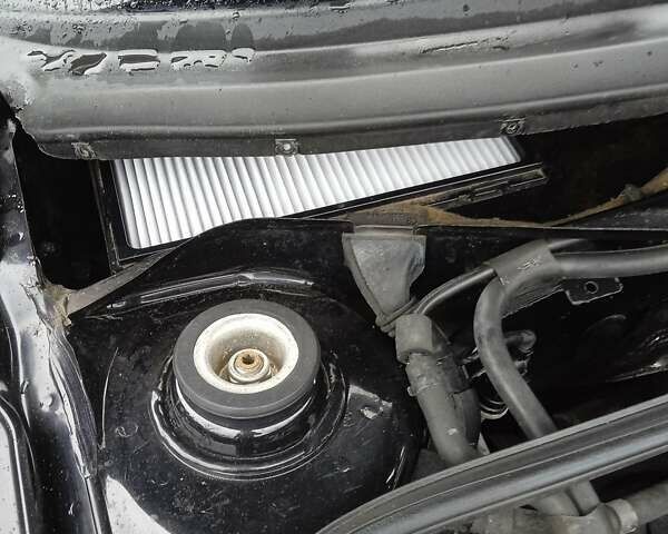 Черный Фольксваген Гольф, объемом двигателя 1.6 л и пробегом 136 тыс. км за 5700 $, фото 18 на Automoto.ua