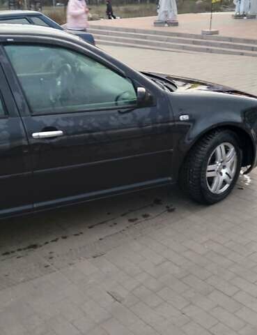 Чорний Фольксваген Гольф, об'ємом двигуна 1.4 л та пробігом 240 тис. км за 4600 $, фото 3 на Automoto.ua