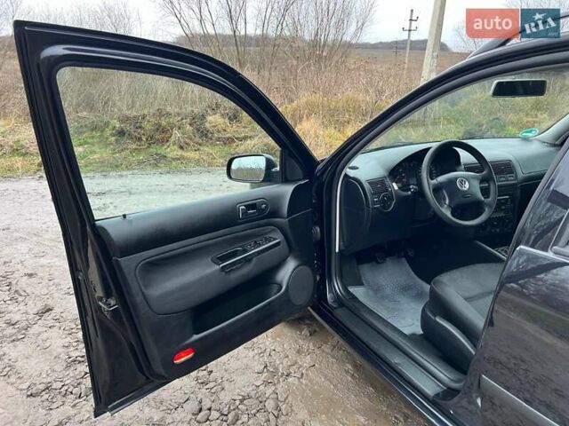 Черный Фольксваген Гольф, объемом двигателя 1.6 л и пробегом 136 тыс. км за 5700 $, фото 38 на Automoto.ua