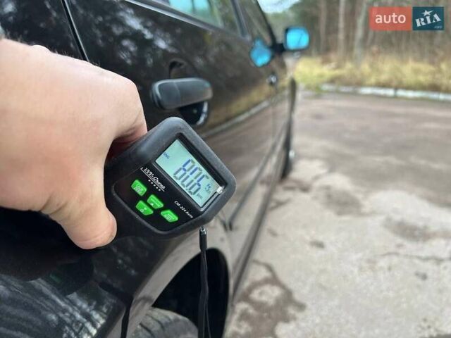 Черный Фольксваген Гольф, объемом двигателя 1.6 л и пробегом 241 тыс. км за 4200 $, фото 40 на Automoto.ua