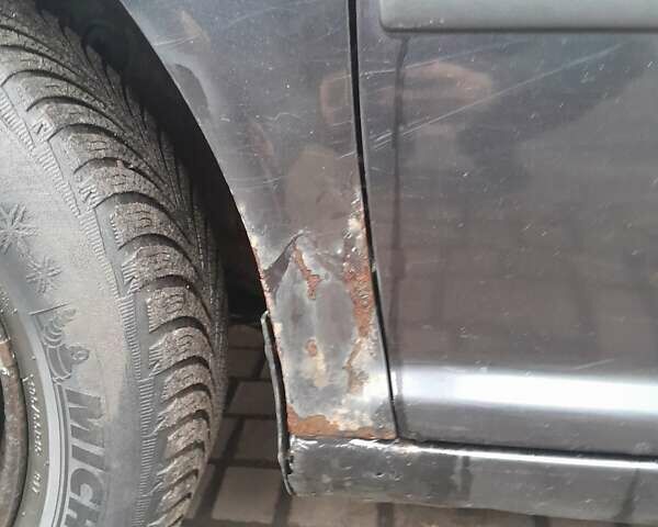 Черный Фольксваген Гольф, объемом двигателя 1.6 л и пробегом 185 тыс. км за 2900 $, фото 29 на Automoto.ua