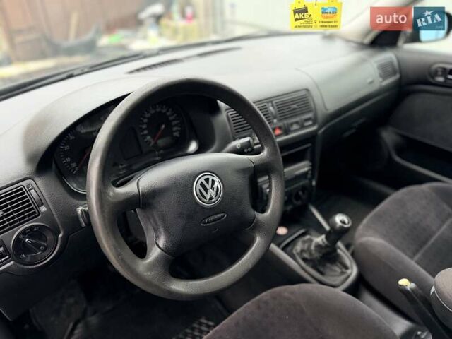 Чорний Фольксваген Гольф, об'ємом двигуна 1.6 л та пробігом 242 тис. км за 4400 $, фото 12 на Automoto.ua