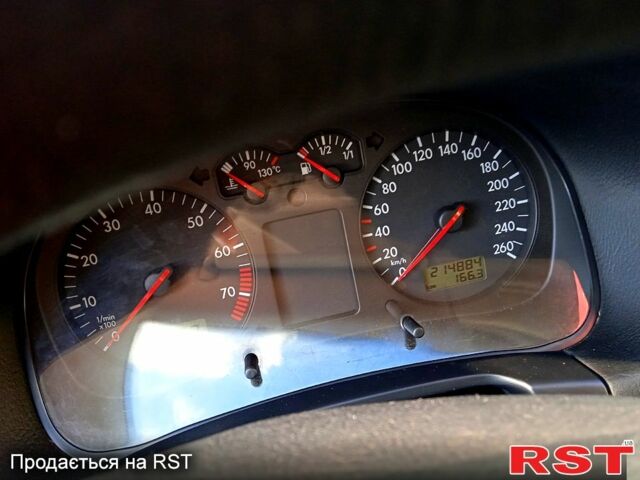 Черный Фольксваген Гольф, объемом двигателя 1.6 л и пробегом 200 тыс. км за 4800 $, фото 8 на Automoto.ua