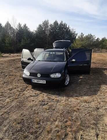 Черный Фольксваген Гольф, объемом двигателя 1.9 л и пробегом 314 тыс. км за 5000 $, фото 4 на Automoto.ua