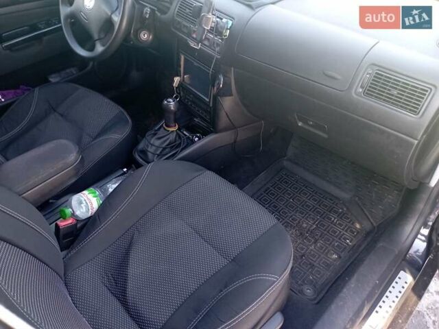 Чорний Фольксваген Гольф, об'ємом двигуна 1.6 л та пробігом 310 тис. км за 6000 $, фото 7 на Automoto.ua