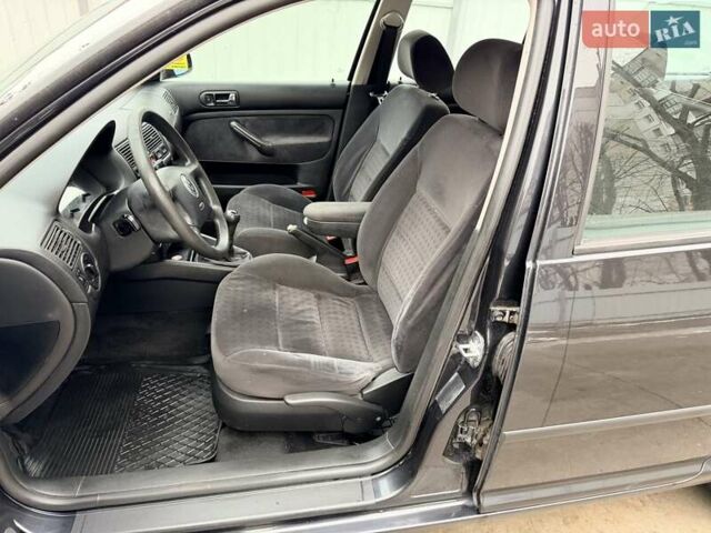 Чорний Фольксваген Гольф, об'ємом двигуна 1.6 л та пробігом 241 тис. км за 4400 $, фото 11 на Automoto.ua