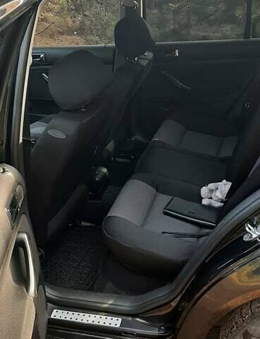 Черный Фольксваген Гольф, объемом двигателя 1.9 л и пробегом 314 тыс. км за 5000 $, фото 13 на Automoto.ua