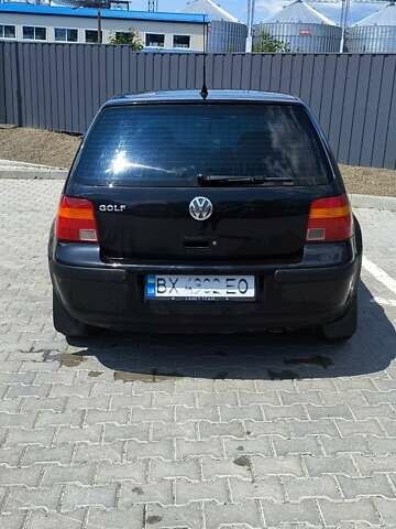 Черный Фольксваген Гольф, объемом двигателя 1.39 л и пробегом 311 тыс. км за 3800 $, фото 2 на Automoto.ua