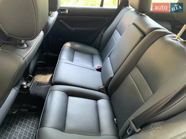 Черный Фольксваген Гольф, объемом двигателя 1.39 л и пробегом 237 тыс. км за 4200 $, фото 13 на Automoto.ua