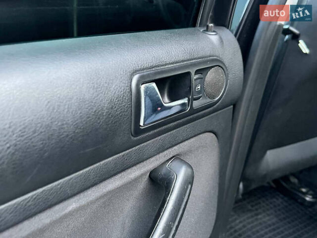 Чорний Фольксваген Гольф, об'ємом двигуна 1.6 л та пробігом 223 тис. км за 4700 $, фото 38 на Automoto.ua