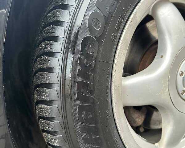 Черный Фольксваген Гольф, объемом двигателя 1.6 л и пробегом 275 тыс. км за 4550 $, фото 15 на Automoto.ua