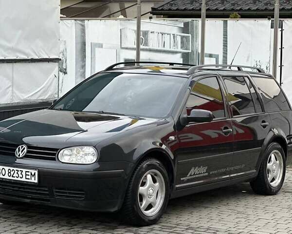 Черный Фольксваген Гольф, объемом двигателя 1.6 л и пробегом 275 тыс. км за 4550 $, фото 3 на Automoto.ua