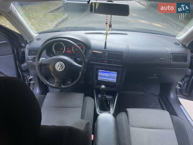 Черный Фольксваген Гольф, объемом двигателя 1.6 л и пробегом 312 тыс. км за 4300 $, фото 6 на Automoto.ua