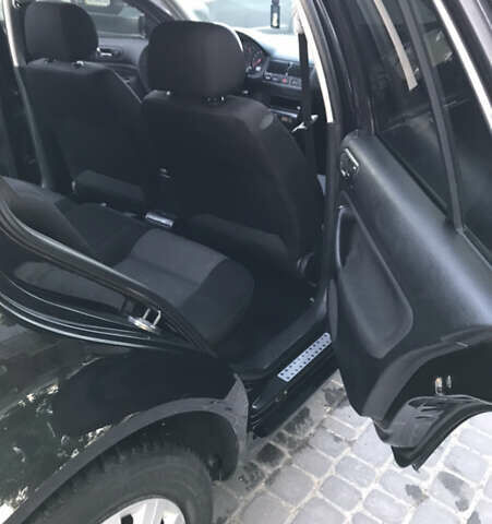 Черный Фольксваген Гольф, объемом двигателя 1.39 л и пробегом 250 тыс. км за 4250 $, фото 30 на Automoto.ua