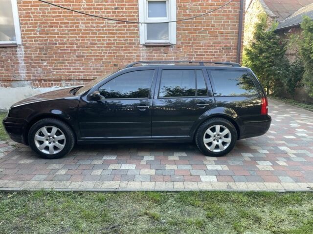 Черный Фольксваген Гольф, объемом двигателя 1.4 л и пробегом 277 тыс. км за 3500 $, фото 1 на Automoto.ua