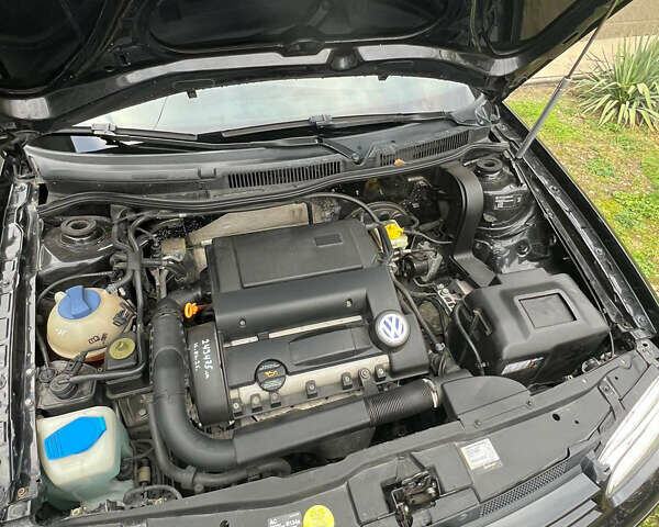 Черный Фольксваген Гольф, объемом двигателя 1.39 л и пробегом 250 тыс. км за 4250 $, фото 23 на Automoto.ua