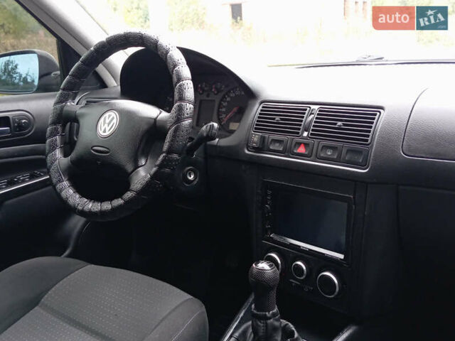 Фольксваген Гольф 2003 у Бучаче на Automoto.ua Чорний Фольксваген Гольф, об'ємом двигуна 1.6 л та пробігом 300 тис. км за 4250 $, фото 32 на Automoto.ua
