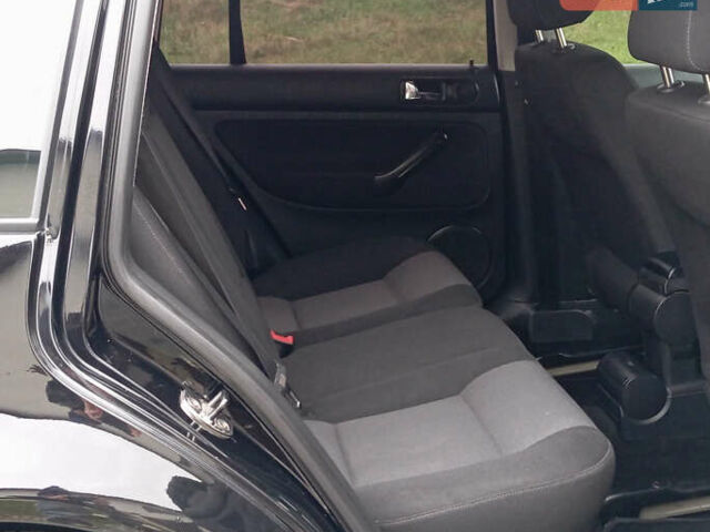 Фольксваген Гольф 2003 у Бучаче на Automoto.ua Чорний Фольксваген Гольф, об'ємом двигуна 1.6 л та пробігом 300 тис. км за 4250 $, фото 31 на Automoto.ua