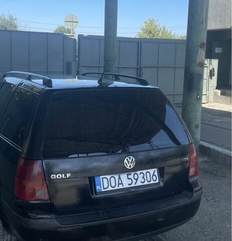 Черный Фольксваген Гольф, объемом двигателя 1.9 л и пробегом 300 тыс. км за 1400 $, фото 4 на Automoto.ua