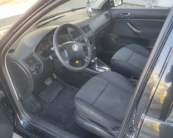 Черный Фольксваген Гольф, объемом двигателя 1.6 л и пробегом 246 тыс. км за 5350 $, фото 5 на Automoto.ua