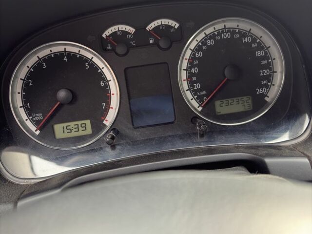 Чорний Фольксваген Гольф, об'ємом двигуна 1.6 л та пробігом 2 тис. км за 5500 $, фото 5 на Automoto.ua