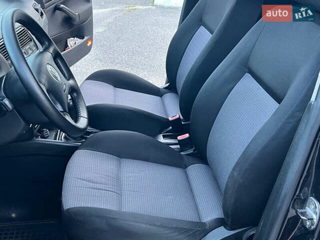 Чорний Фольксваген Гольф, об'ємом двигуна 1.6 л та пробігом 223 тис. км за 4700 $, фото 27 на Automoto.ua