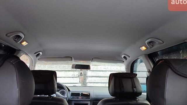 Черный Фольксваген Гольф, объемом двигателя 1.6 л и пробегом 305 тыс. км за 4900 $, фото 11 на Automoto.ua