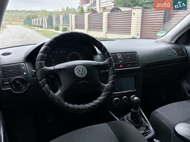 Фольксваген Гольф 2003 у Бучаче на Automoto.ua Чорний Фольксваген Гольф, об'ємом двигуна 1.6 л та пробігом 300 тис. км за 4250 $, фото 30 на Automoto.ua