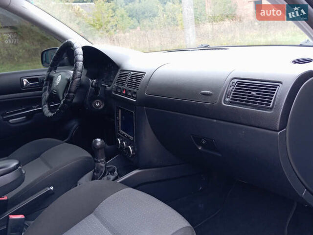 Фольксваген Гольф 2003 у Бучаче на Automoto.ua Чорний Фольксваген Гольф, об'ємом двигуна 1.6 л та пробігом 300 тис. км за 4250 $, фото 25 на Automoto.ua