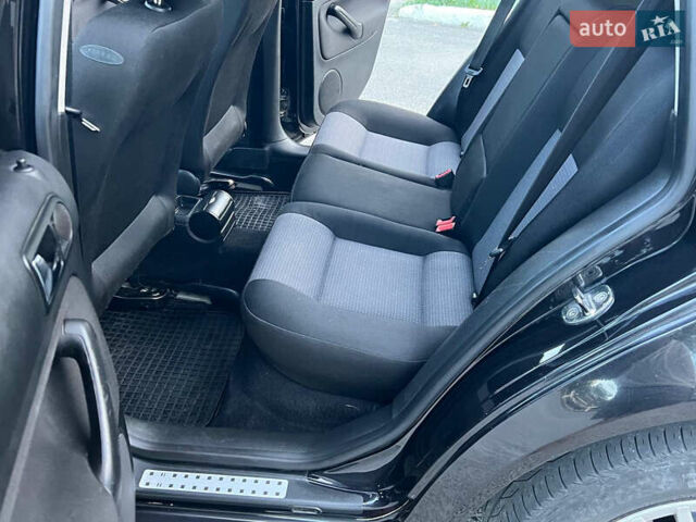 Чорний Фольксваген Гольф, об'ємом двигуна 1.6 л та пробігом 223 тис. км за 4700 $, фото 39 на Automoto.ua