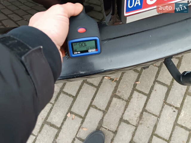 Черный Фольксваген Гольф, объемом двигателя 1.6 л и пробегом 264 тыс. км за 5599 $, фото 110 на Automoto.ua