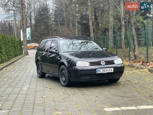 Черный Фольксваген Гольф, объемом двигателя 1.6 л и пробегом 270 тыс. км за 3900 $, фото 1 на Automoto.ua