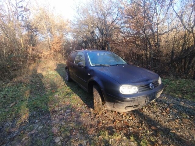 Черный Фольксваген Гольф, объемом двигателя 1.6 л и пробегом 200 тыс. км за 700 $, фото 3 на Automoto.ua