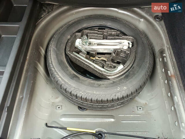 Черный Фольксваген Гольф, объемом двигателя 1.6 л и пробегом 264 тыс. км за 5599 $, фото 64 на Automoto.ua