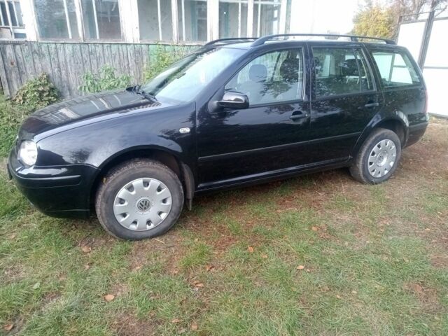 Черный Фольксваген Гольф, объемом двигателя 1.4 л и пробегом 243 тыс. км за 4250 $, фото 1 на Automoto.ua