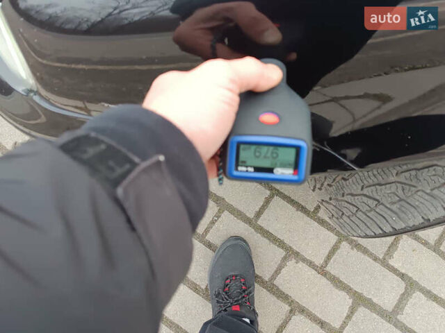 Черный Фольксваген Гольф, объемом двигателя 1.6 л и пробегом 264 тыс. км за 5599 $, фото 91 на Automoto.ua