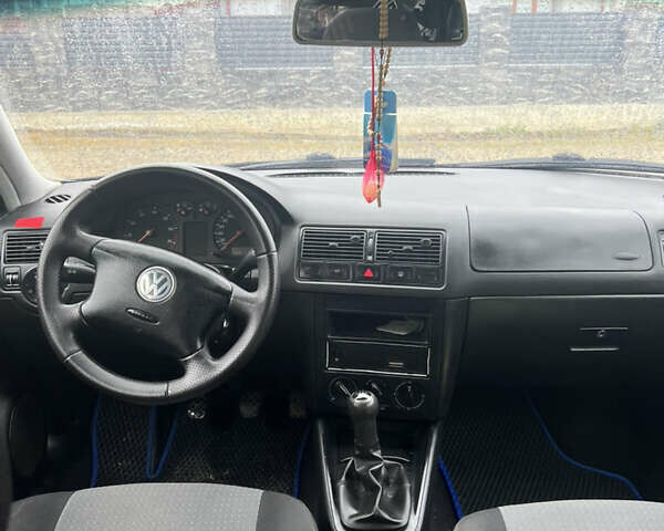 Черный Фольксваген Гольф, объемом двигателя 1.6 л и пробегом 225 тыс. км за 4500 $, фото 10 на Automoto.ua