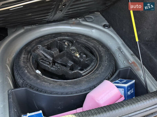 Фольксваген Гольф 2005 в Дрогобыче на Automoto.ua Черный Фольксваген Гольф, объемом двигателя 1.6 л и пробегом 246 тыс. км за 3999 $, фото 25 на Automoto.ua
