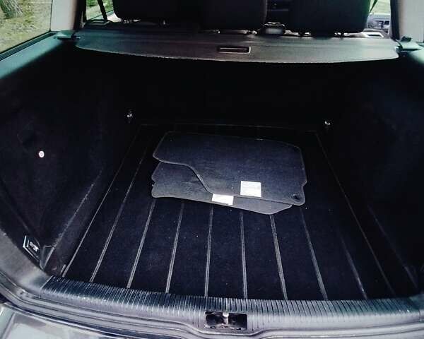 Черный Фольксваген Гольф, объемом двигателя 1.6 л и пробегом 240 тыс. км за 4999 $, фото 5 на Automoto.ua