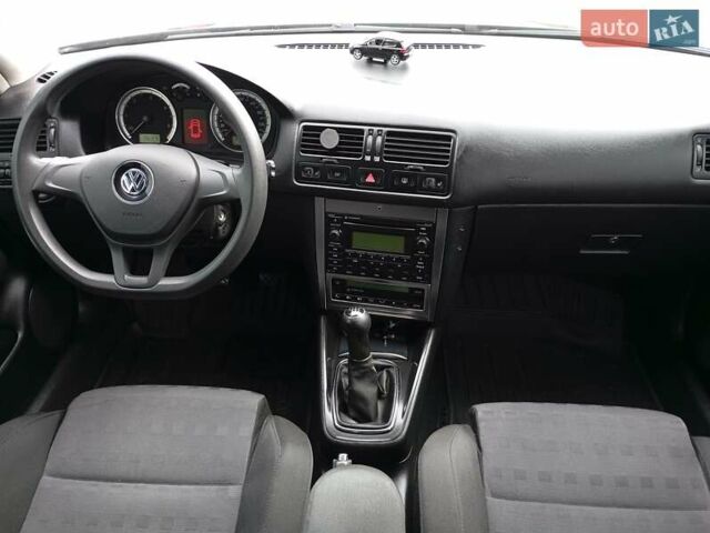 Черный Фольксваген Гольф, объемом двигателя 1.9 л и пробегом 314 тыс. км за 4850 $, фото 19 на Automoto.ua