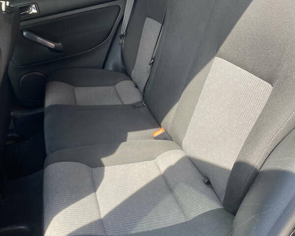 Чорний Фольксваген Гольф, об'ємом двигуна 1.6 л та пробігом 237 тис. км за 4700 $, фото 13 на Automoto.ua