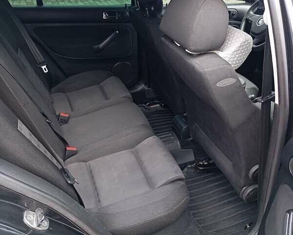 Черный Фольксваген Гольф, объемом двигателя 1.9 л и пробегом 314 тыс. км за 4850 $, фото 17 на Automoto.ua