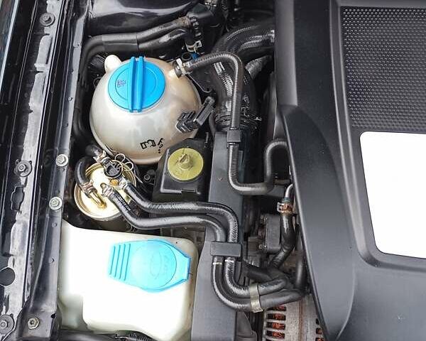 Черный Фольксваген Гольф, объемом двигателя 1.9 л и пробегом 314 тыс. км за 4850 $, фото 26 на Automoto.ua